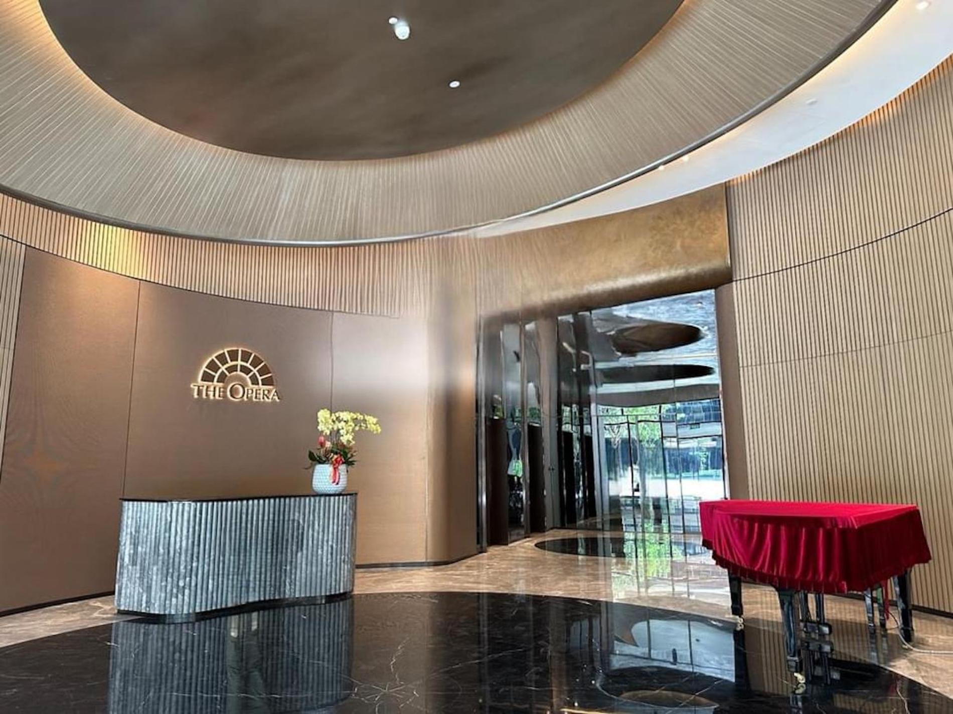 הו צ'י מין סיטי The Opera Apartment Cental Saigon Free Pool-Gym-Sauna Room- Golf Mini מראה חיצוני תמונה