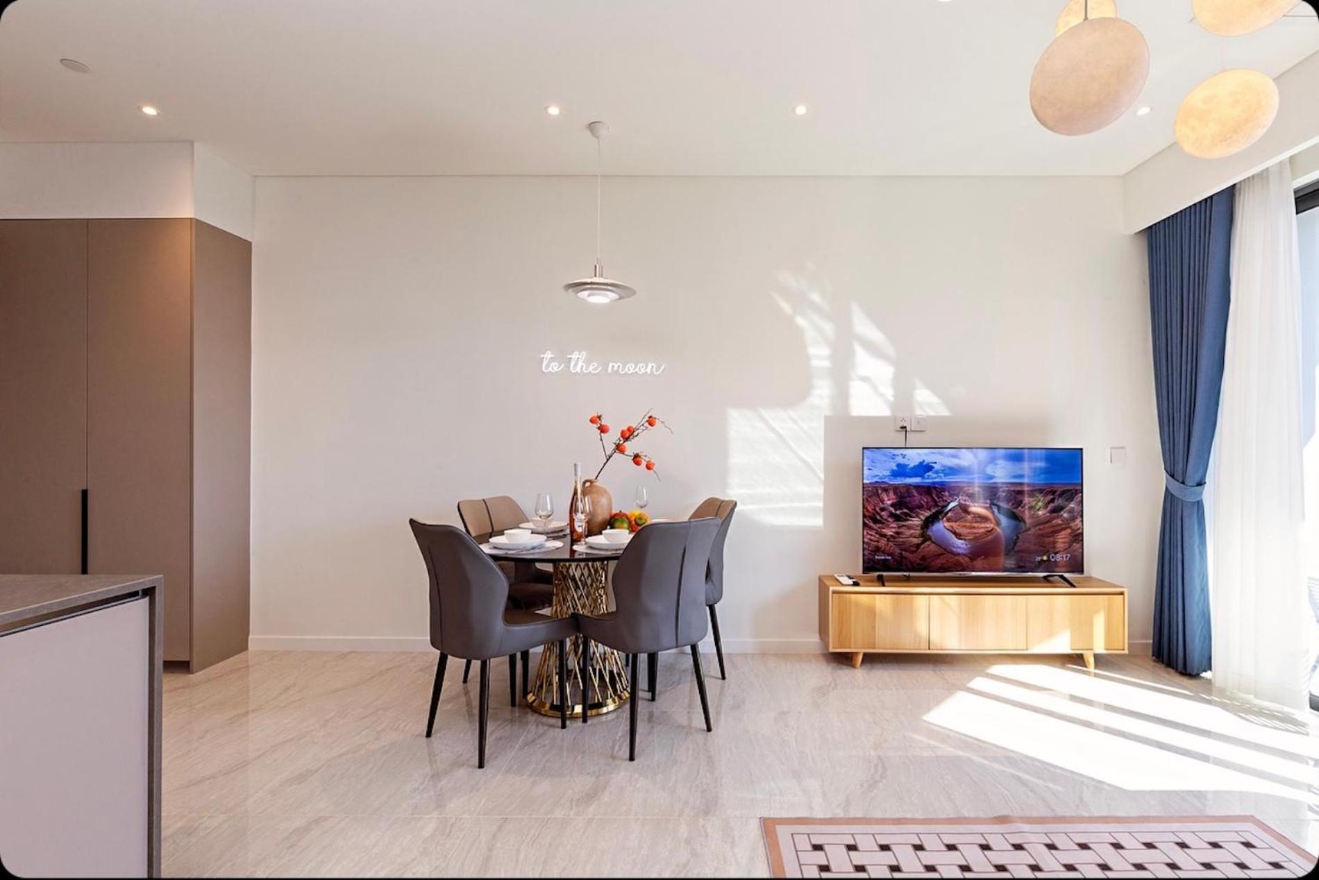 הו צ'י מין סיטי The Opera Apartment Cental Saigon Free Pool-Gym-Sauna Room- Golf Mini מראה חיצוני תמונה